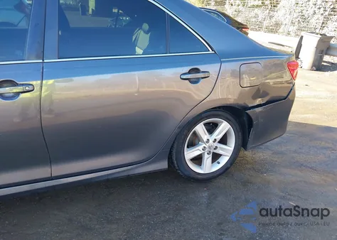 2014 Toyota Camry Se z USA, uszkodzony, nr VIN 4T1BF1FK7EU370993